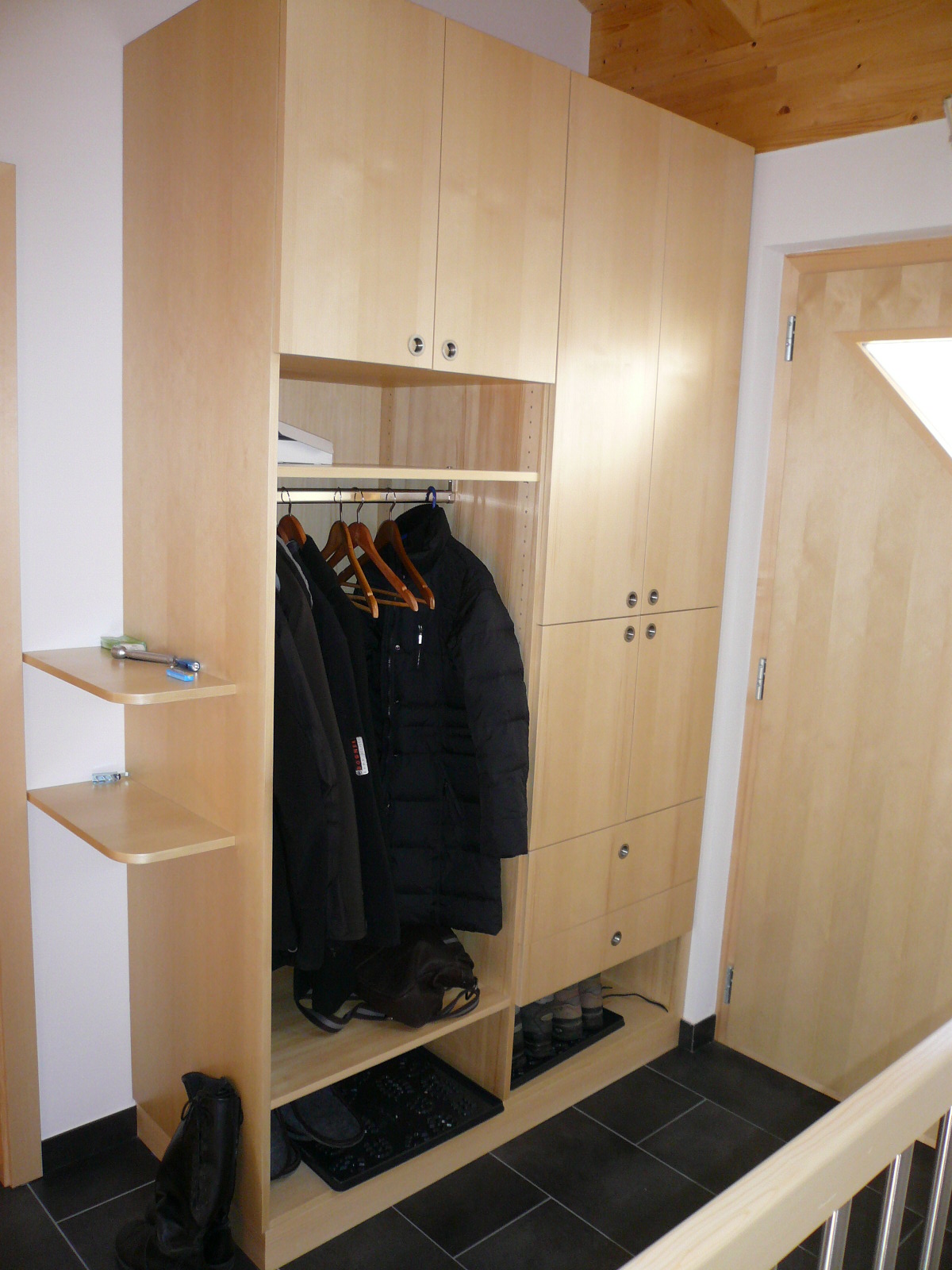 menuiserie-crans-montana-alexandre-lagger-entree-sapin