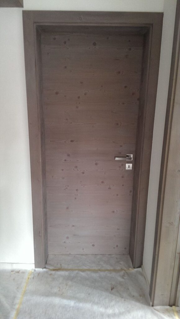 menuiserie-crans-montana-alexandre-lagger-sapin-horizontal-teinte