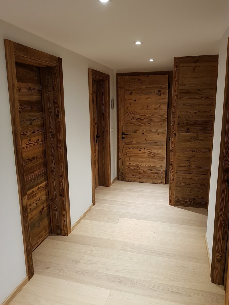 La réalisation de vos portes et fenêtres chez la menuiserie Alexandre Lagger à Crans-Montana commence maintenant!